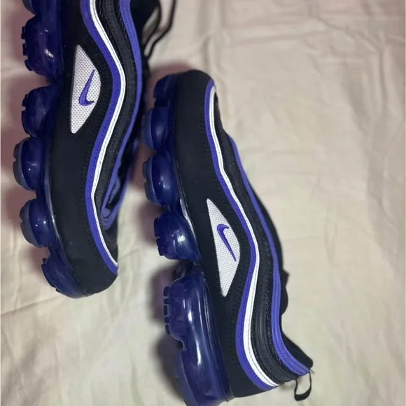 Nike Black and Blue VaporMax Shoes - Picture 4 of 4